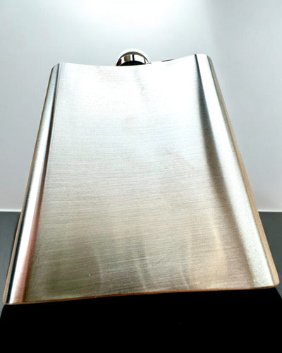 Bizon Flask – Petaca Estilizada con Motivo de Bisonte - posibilidad de personalización con grabado para regalo