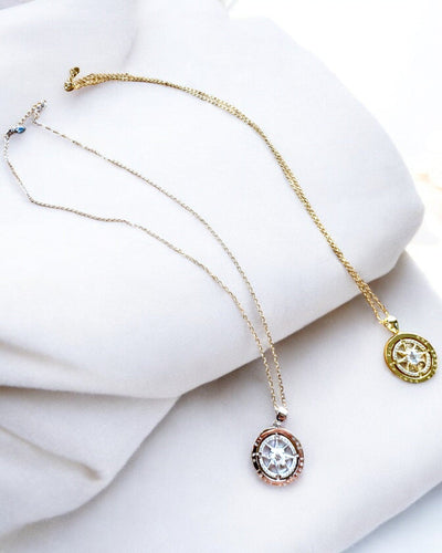 Collar de Brújula "Dirección Estelar", posibilidad de personalización con grabado, 2 variantes de color a elegir