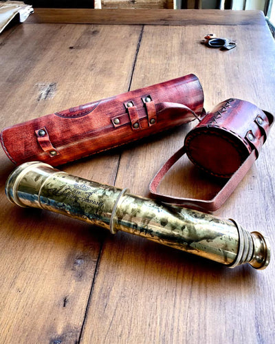 Luneta Królewska „Voyager 1818” – Exclusiva, de Latón, 83 cm, hecha a mano, estuche de Cuero Natural – Edición de Coleccionista, personalización con grabado para regalo