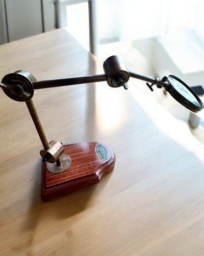 Lupa artesanal "Royal Magnifier" con base y soporte ajustable - posibilidad de personalización con grabado para regalo