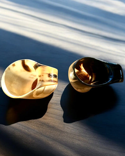 Compacto, 350 ml, Jarra Tallada Obra Maestra con posibilidad de personalización con grabado - 2 variantes de color