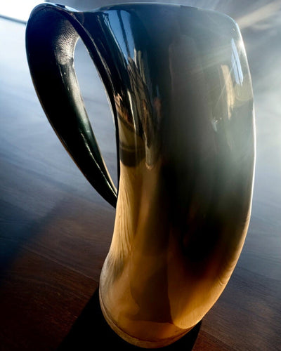 Compacto, 350 ml, Jarra Tallada Obra Maestra con posibilidad de personalización con grabado - 2 variantes de color