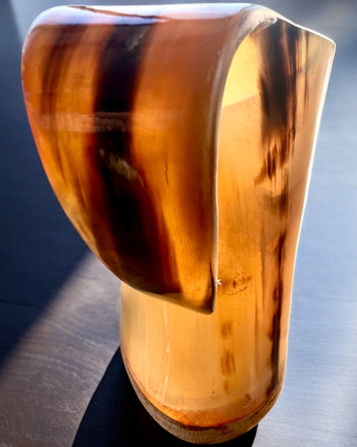 Compacto, 350 ml, Jarra Tallada Obra Maestra con posibilidad de personalización con grabado - 2 variantes de color