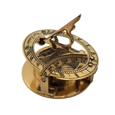 Set de regalo retro con grabado – brújula de latón, catalejo plegable, reloj de arena en caja de madera