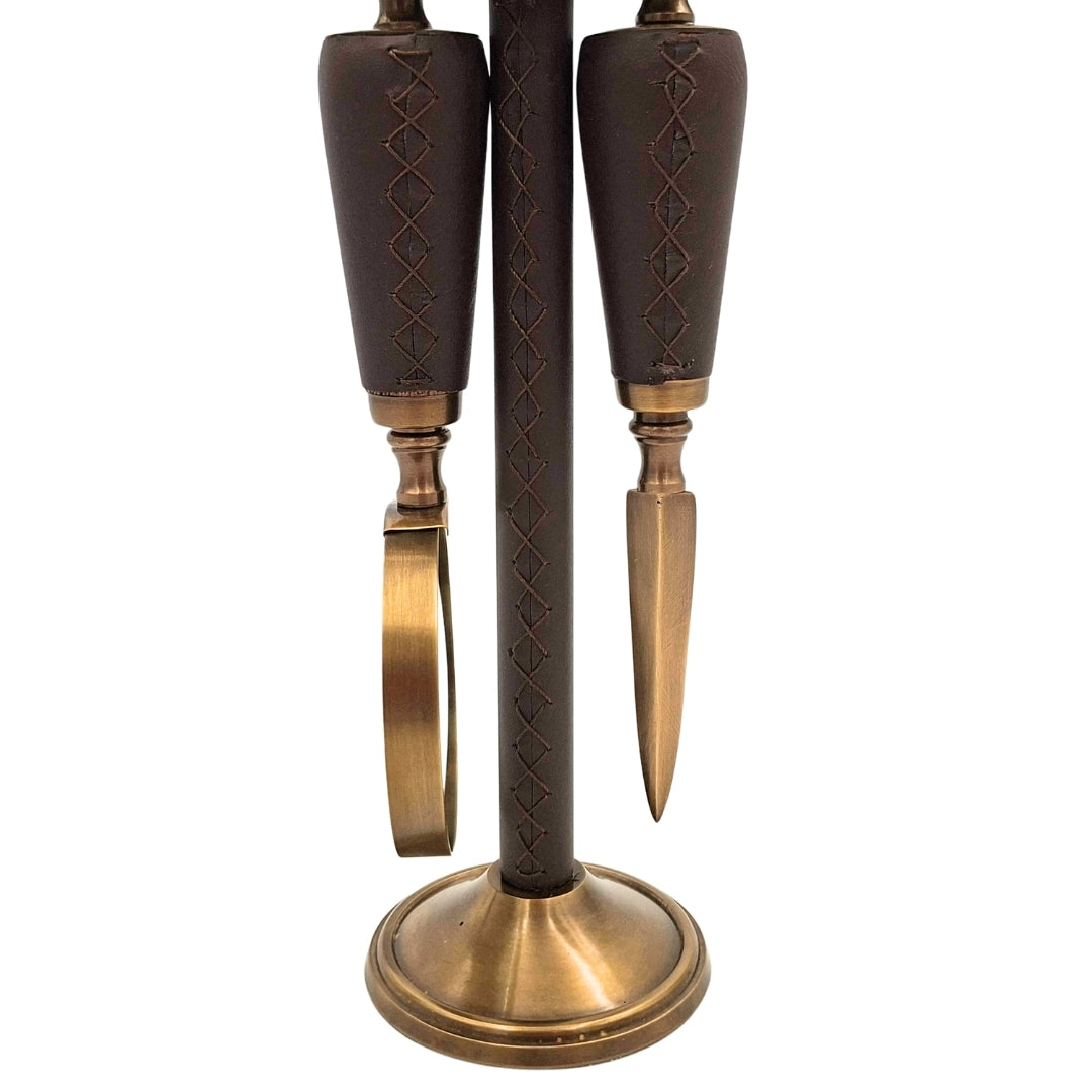 Set de oficina elegante de latón y cuero