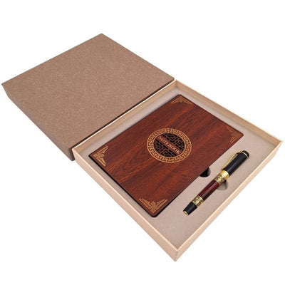 Exclusivo set de regalo premium cuaderno A5 con cubierta de madera y bolígrafo – personalización con grabado, ideal para regalo para jefe, profesor, artista – marrón oscuro con elementos dorados