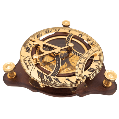 Elegante Brújula de Latón con Reloj de Sol sobre Base de Madera C064 con Posibilidad de Grabado Personalizado
