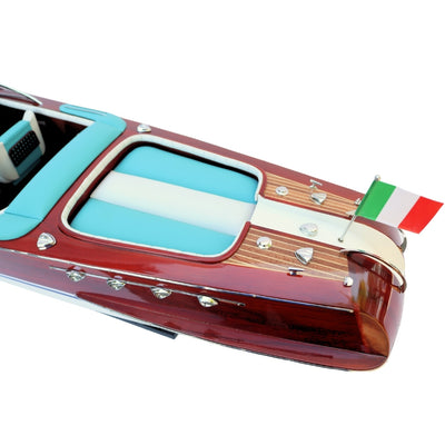 Modelo exclusivo de lancha motora Riva Aquarama de 87 cm con posibilidad de personalización con grabado