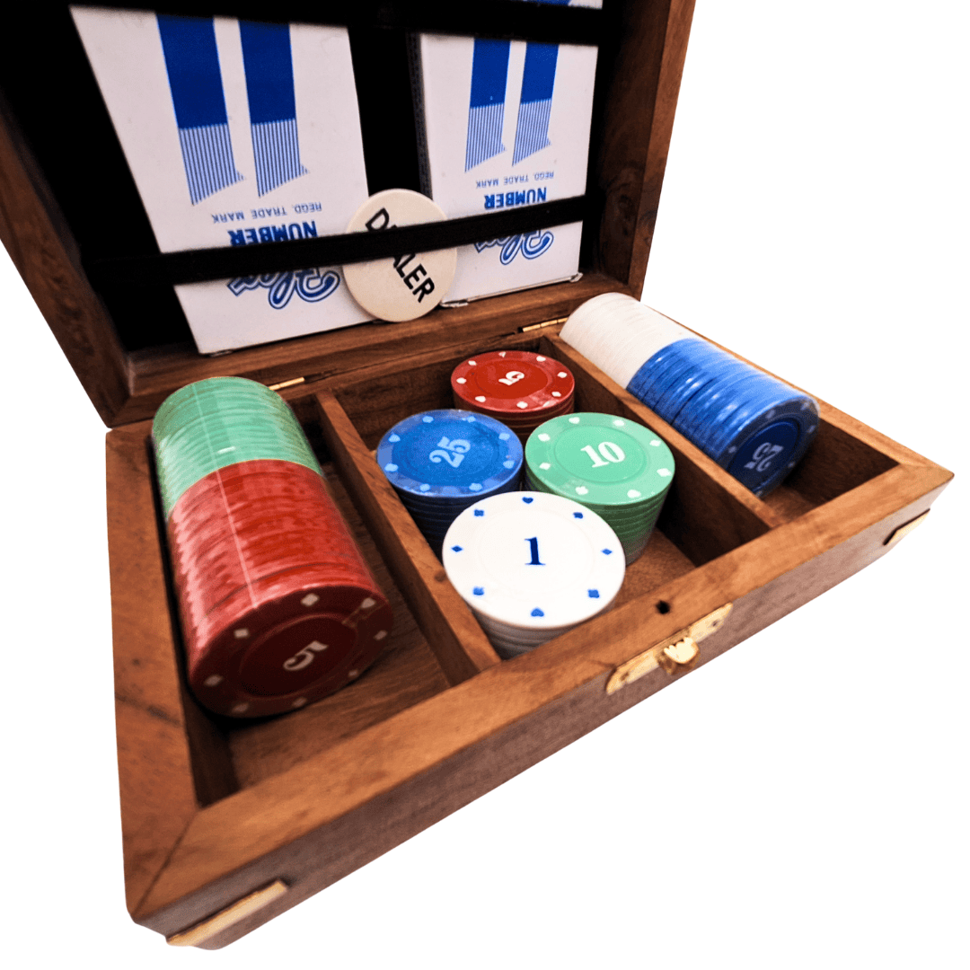 Elegante Set de Póker en Caja de Madera con Grabado