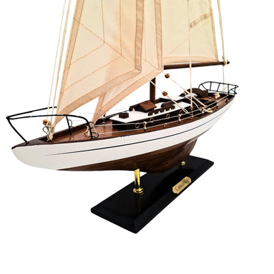 Modelo de Yate de Vela de 66 cm con posibilidad de personalización con grabado