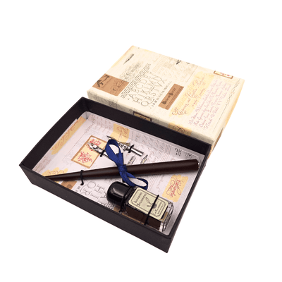 Set de caligrafía con grabado personalizado - pluma italiana con dos plumillas y tintero, ideal para regalo - elegante caja de 12.5x8,5x3cm