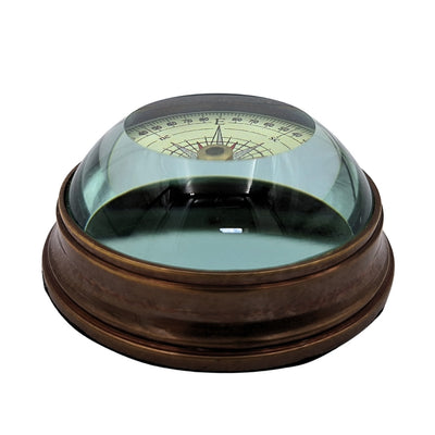 Brújula estilosa de lente de latón y vidrio con posibilidad de personalización mediante grabado - gadget retro para escritorio, regalo ideal para viajeros - diámetro 6,3 cm, altura 3 cm, color beige, rojo y negro