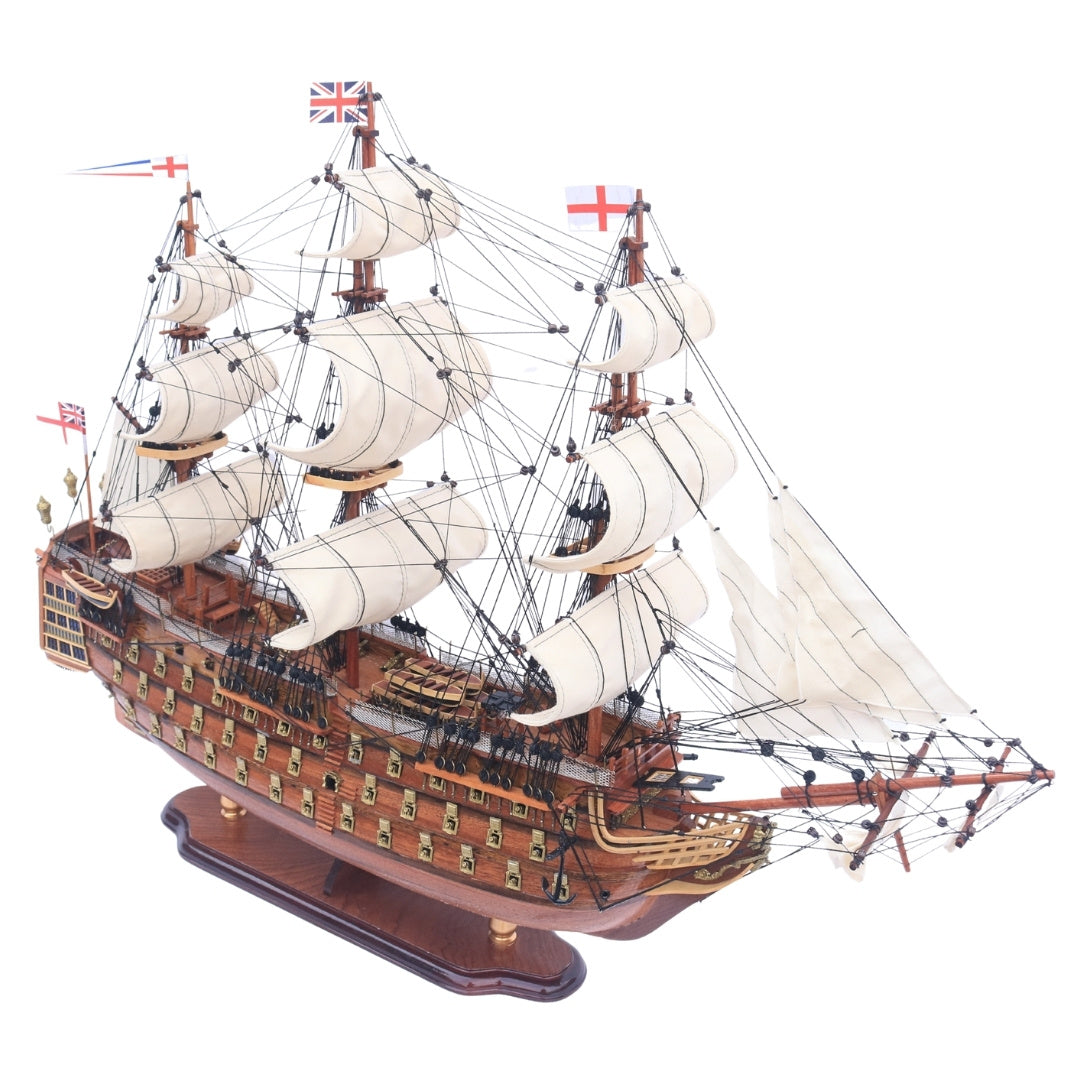 Gran modelo exclusivo del velero HMS Prince de 94cm con posibilidad de personalización mediante grabado