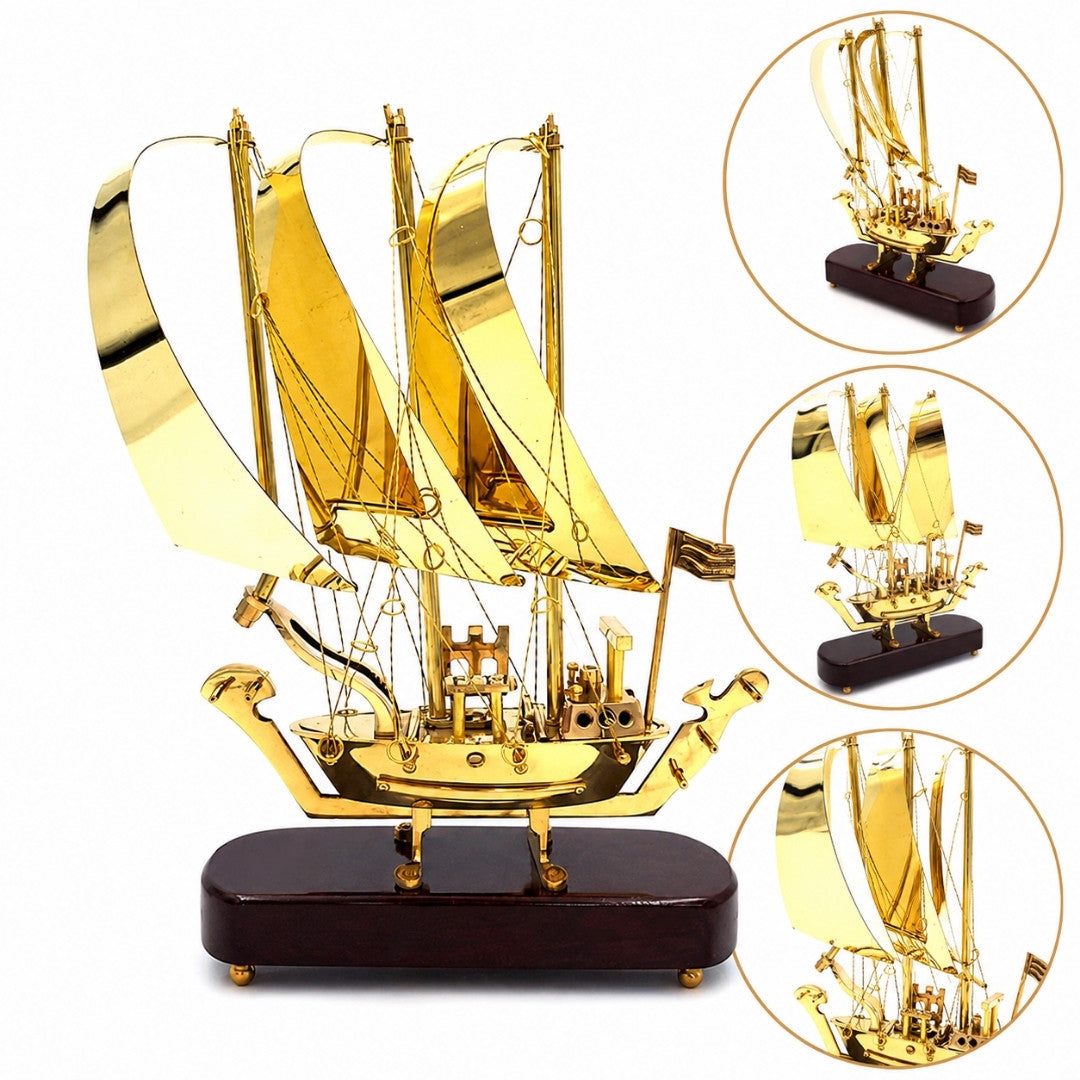 Elegante barco de latón sobre base de madera 30 cm con posibilidad de personalización con grabado