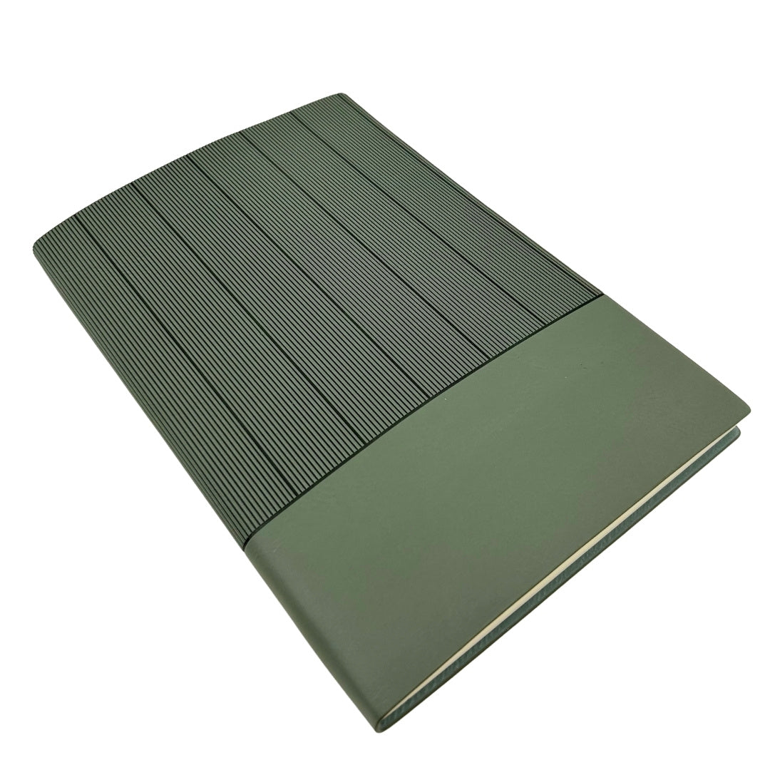 Set de Regalo Elegante con Grabado Personalizado - Cuaderno de Piel A5 en Verde Oliva con Bolígrafo y Recambio en Caja Estética de Regalo