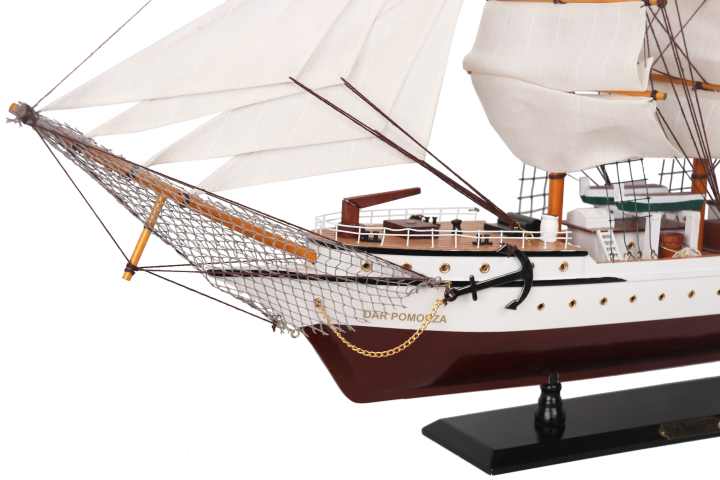 Modelo de velero Dar Pomorza de 80 cm con opción de grabado personalizado