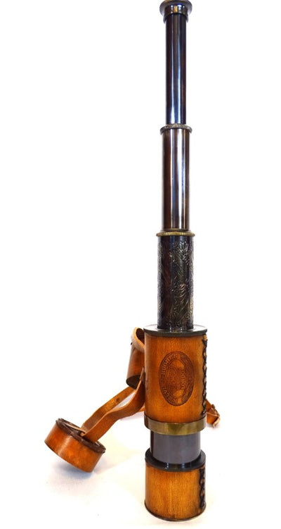 Catalejo retro de latón con correa de cuero NC1596 con posibilidad de personalización mediante grabado
