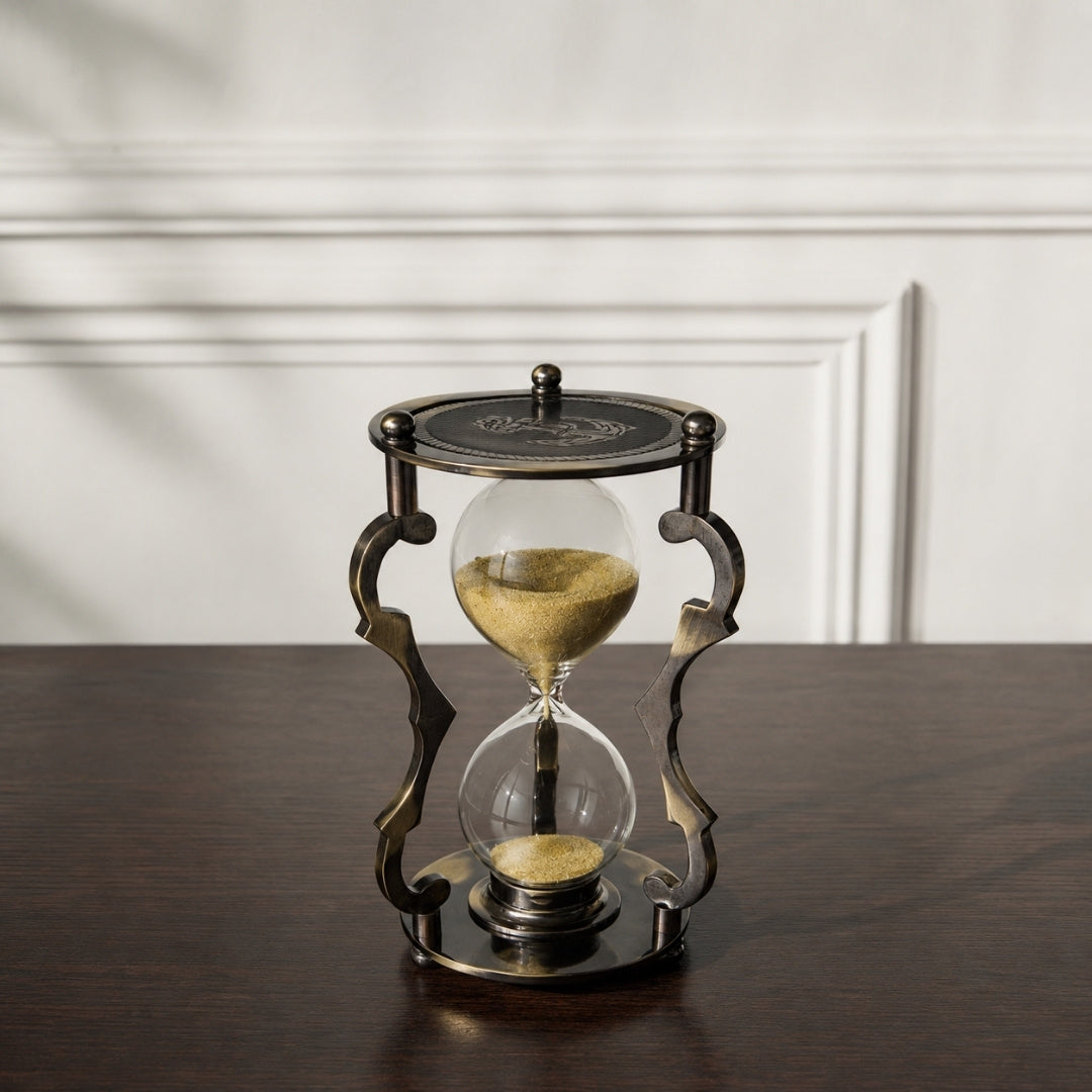 Elegante reloj de arena antiguo de latón 5 min con grabado