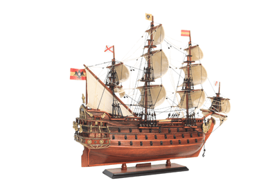 Modelo exclusivo de velero del barco San Felipe - SF4, con posibilidad de personalización mediante grabado