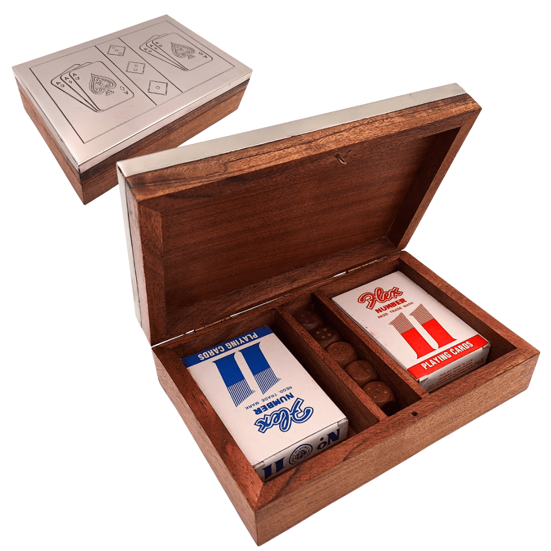 Elegante Set de Juegos con Dos Barajas de Cartas y Dados en Caja de Madera con Tapa de Aluminio