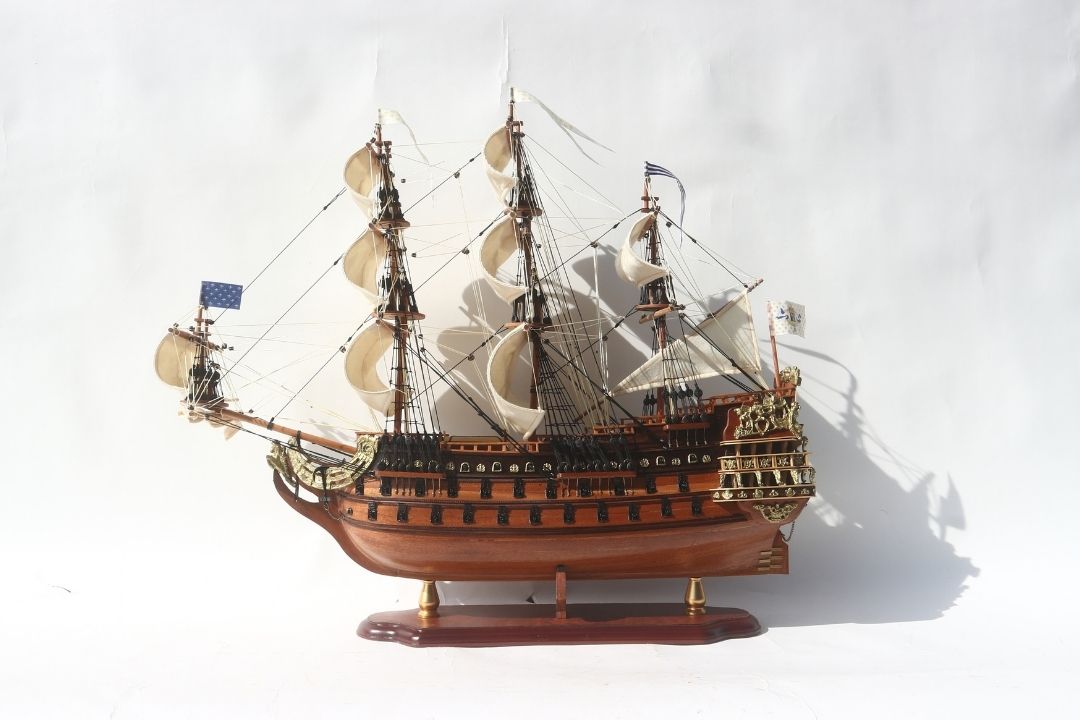Modelo de lujo del velero Soleil Royal de 65cm - SOL6, con posibilidad de personalización mediante grabado