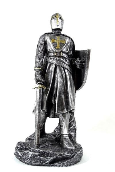 Figura de caballero cruzado de 30 cm con grabado