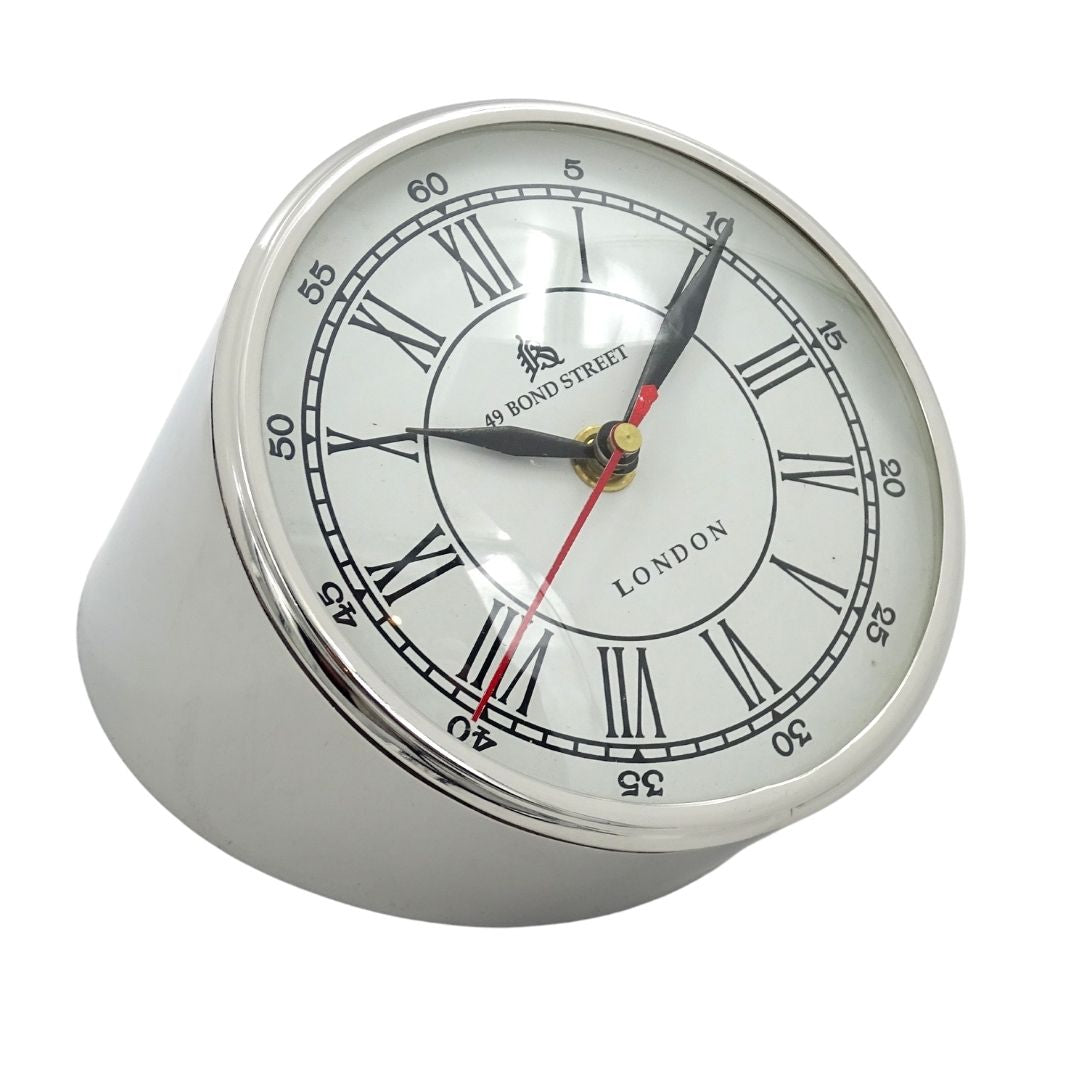 Reloj metálico de escritorio CLK-0212 con grabado - Regalo personalizado en color plateado, blanco o negro, altura 19 cm, estilo moderno con números romanos y arábigos