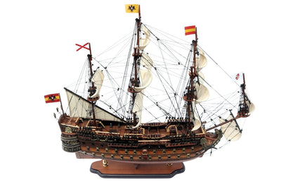 Modelo de velero del barco San Felipe de 80cm, con posibilidad de personalización mediante grabado