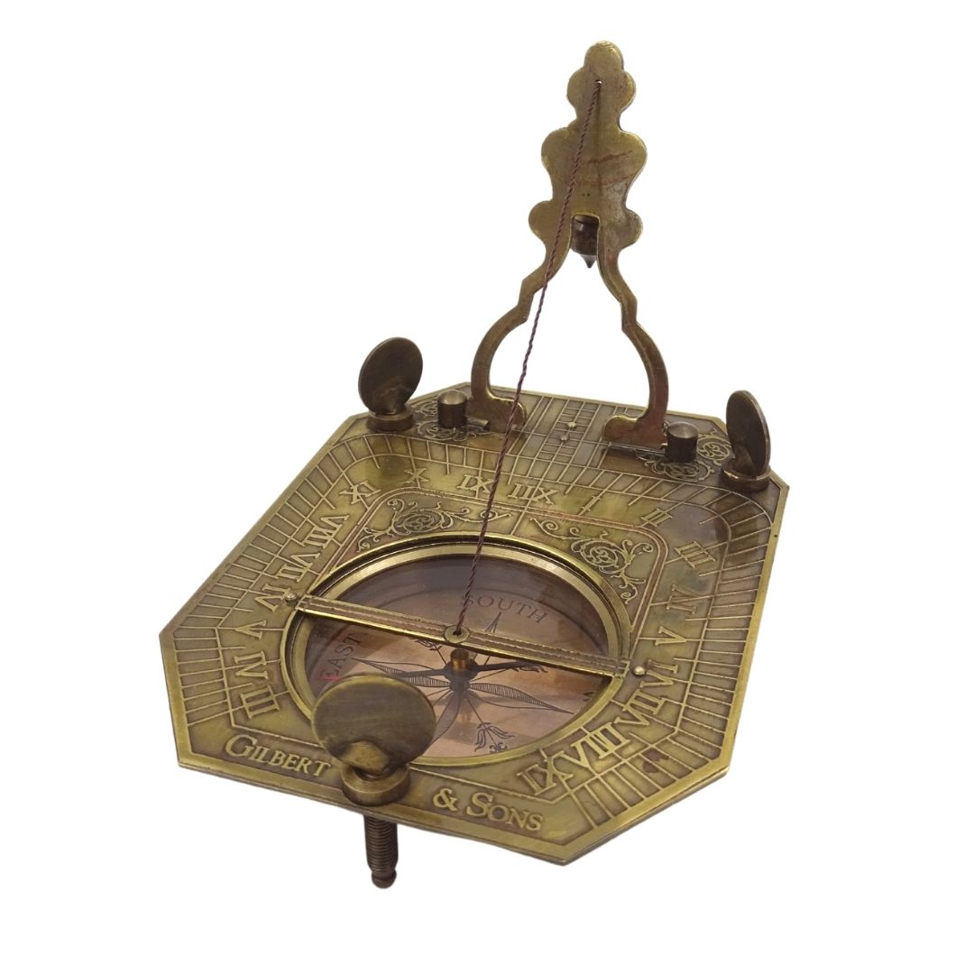 Reloj de sol con brújula retro en caja de madera con posibilidad de personalización de grabado