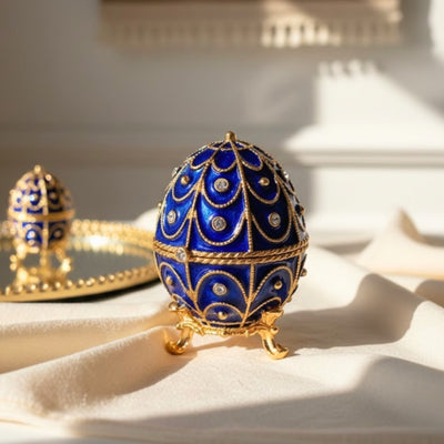 Exclusiva caja metálica con cristales en forma de huevo Fabergé, azul marino y dorado, 5,5x6,5 cm con posibilidad de personalización con grabado