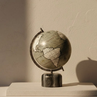 Globo decorativo sobre base de piedra de 30 cm con posibilidad de personalización con grabado - Regalo elegante en tonos grises y piedra negra