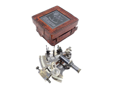 Sextante de latón con grabado en caja de cuero - réplica de 1917, ideal para regalo a navegantes y astrónomos, dimensiones 13x12x6 cm, antigüedad, material: latón y vidrio