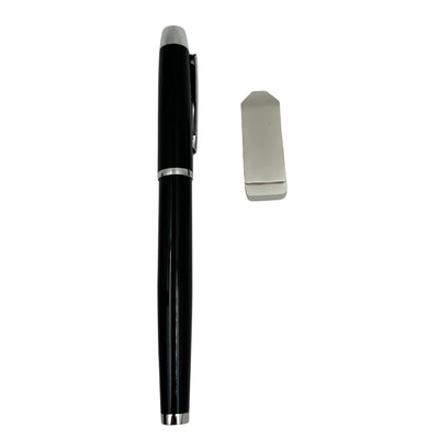 Elegante set de regalo premium con personalización – Cuaderno de cuero A5, bolígrafo y pendrive de 16GB en caja negro y dorado