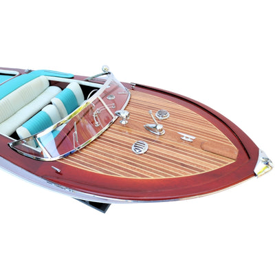 Modelo exclusivo de lancha motora Riva Aquarama de 87 cm con posibilidad de personalización con grabado