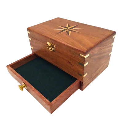 Elegante caja de madera para joyas con espejo y grabado personalizado