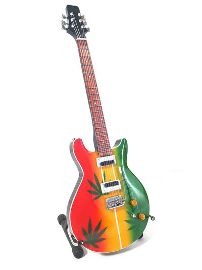 Mini guitarra Bob Marley Tribute Ganja MGT-0468 con posibilidad de grabado personalizado, regalo ideal para fans del reggae, hecha a mano en madera de caoba, altura 27,5 cm, colores amarillo, rojo, verde, blanco  