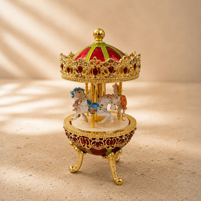 Caja de Música Carrusel con Grabado - Decoración Elegante en Dorado y Rojo, 14 cm