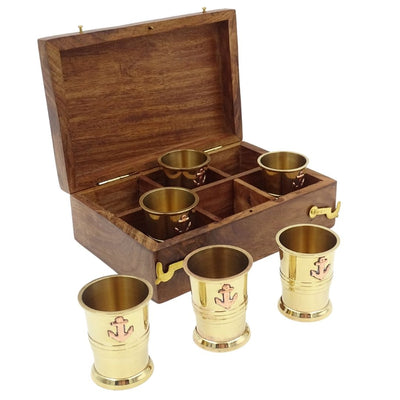 Set de 6 vasos metálicos con ancla en caja de madera - ideal para regalo con opción de personalización mediante grabado - latón dorado, capacidad 50 ml, diseño elegante para amantes de la náutica