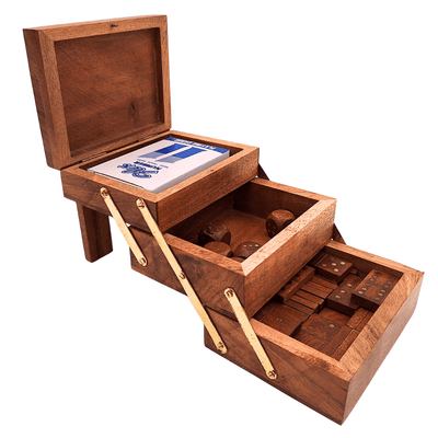 Elegante Set de Juegos 3 en 1 con Grabado Personalizado - Cartas, Dados, Dominó en Caja de Madera con Adornos de Latón - Regalo Ideal para Amantes de los Juegos - Medidas 12 x 9,5 x 10,5 cm