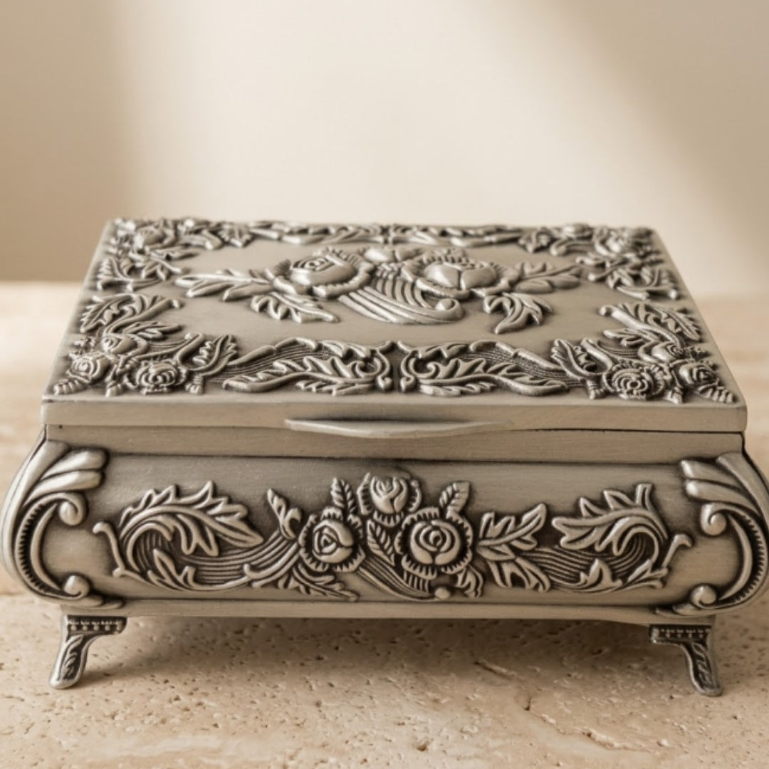 Caja metálica decorativa 2075 con grabado