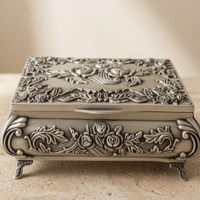 Caja metálica decorativa 2075 con grabado