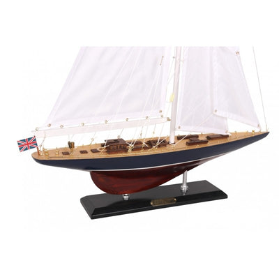 Réplica del yate Endeavour de 70 cm con posibilidad de personalización mediante grabado