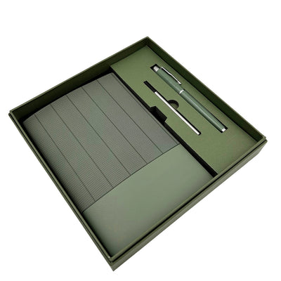 Set de Regalo Elegante con Grabado Personalizado - Cuaderno de Piel A5 en Verde Oliva con Bolígrafo y Recambio en Caja Estética de Regalo