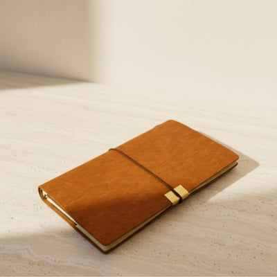 Cuaderno de viaje de cuero con grabado personalizado  