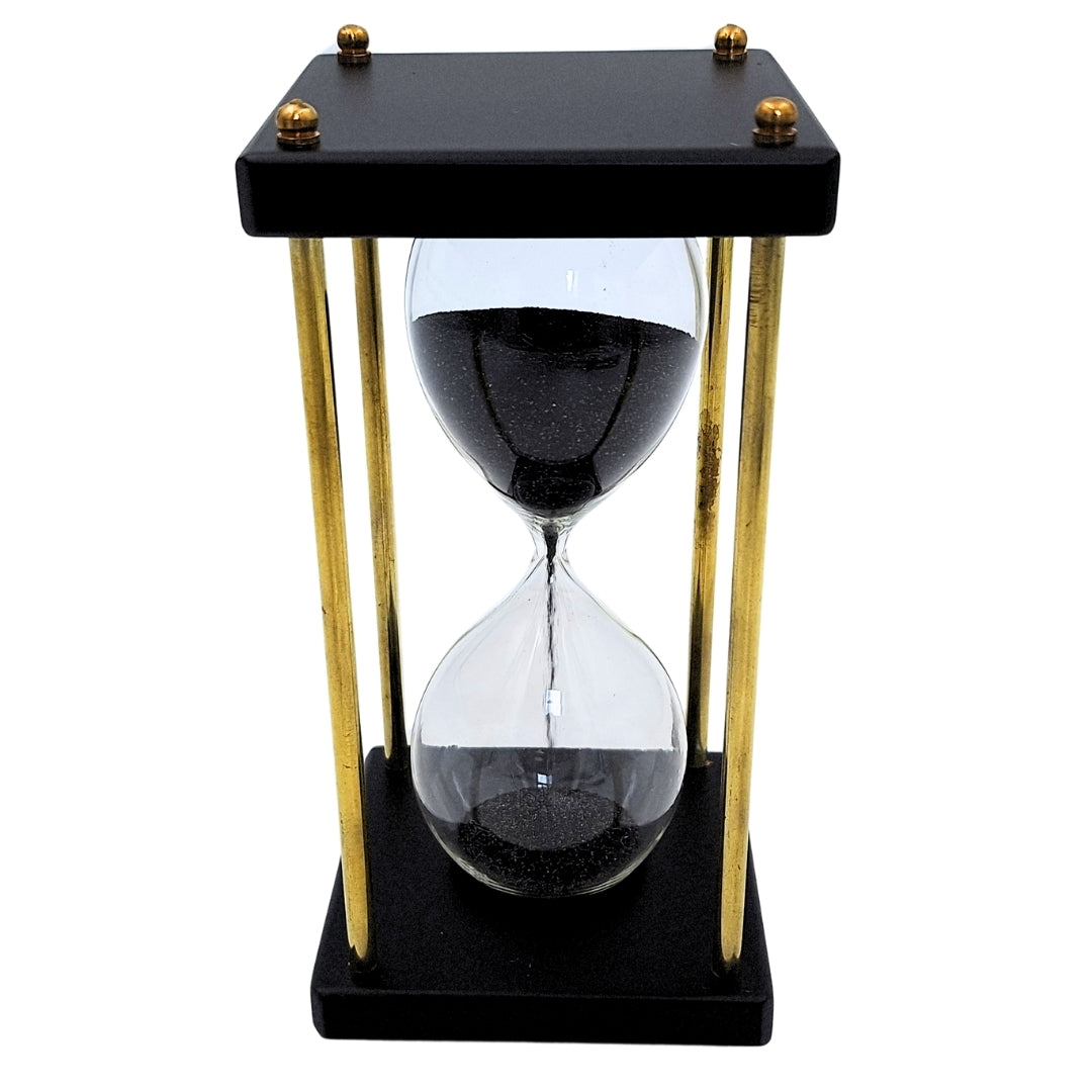 Reloj de arena de latón y madera de 5 minutos con arena negra con posibilidad de personalización con grabado – decoración retro elegante para regalo de 16 cm de altura