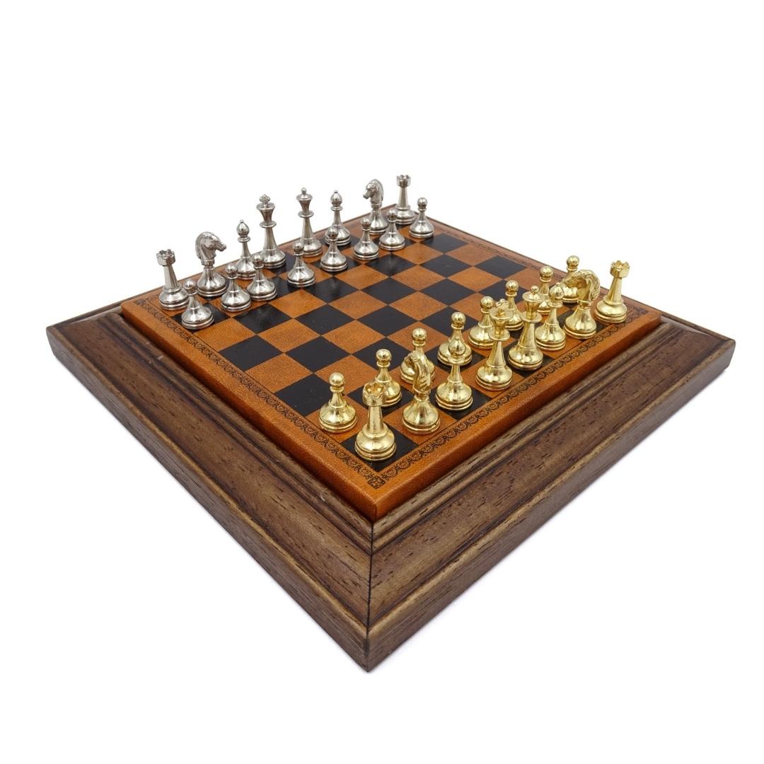 Ajedrez magnético metálico exclusivo Italfama 18x18 cm con posibilidad de grabado personalizado – elegante regalo para cualquier ocasión, tablero marrón y negro con piezas doradas y plateadas