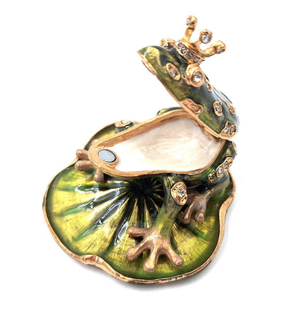 Exclusiva caja metálica en forma de rana con cristales, verde oscuro y dorado, posibilidad de personalización con grabado, ideal para regalo, dimensiones 6,5x6,7x4,5 cm