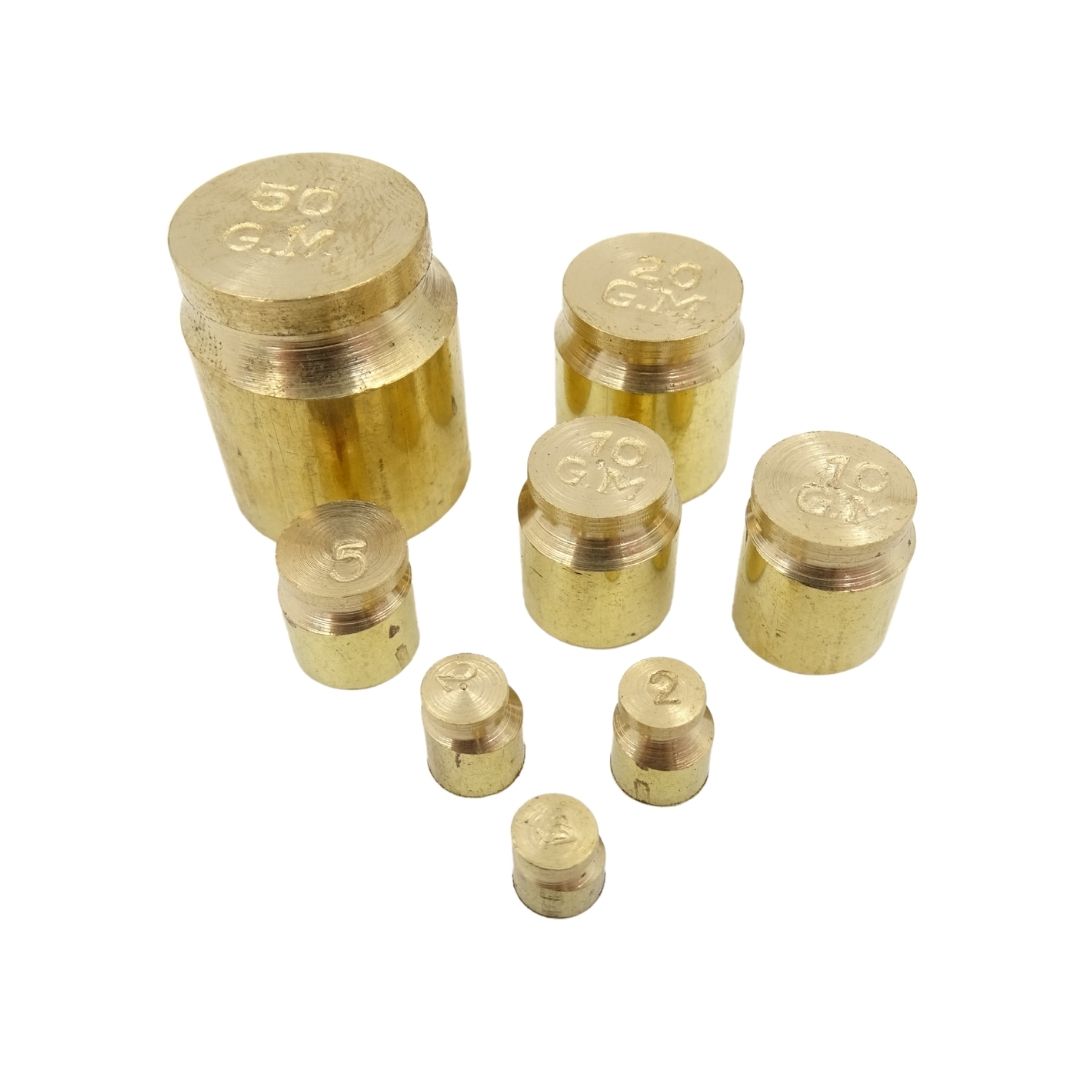 Báscula decorativa WSB8 de latón con base de madera