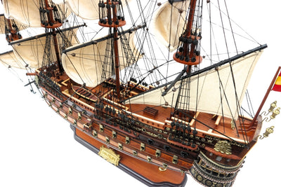 Modelo de velero del barco San Felipe de 80cm, con posibilidad de personalización mediante grabado