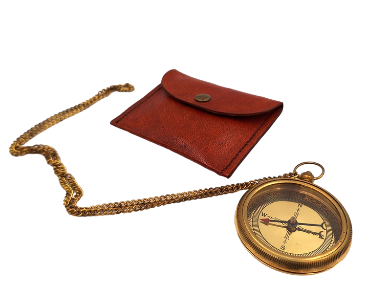 Brújula de latón con cadena en estuche de cuero con posibilidad de personalización mediante grabado